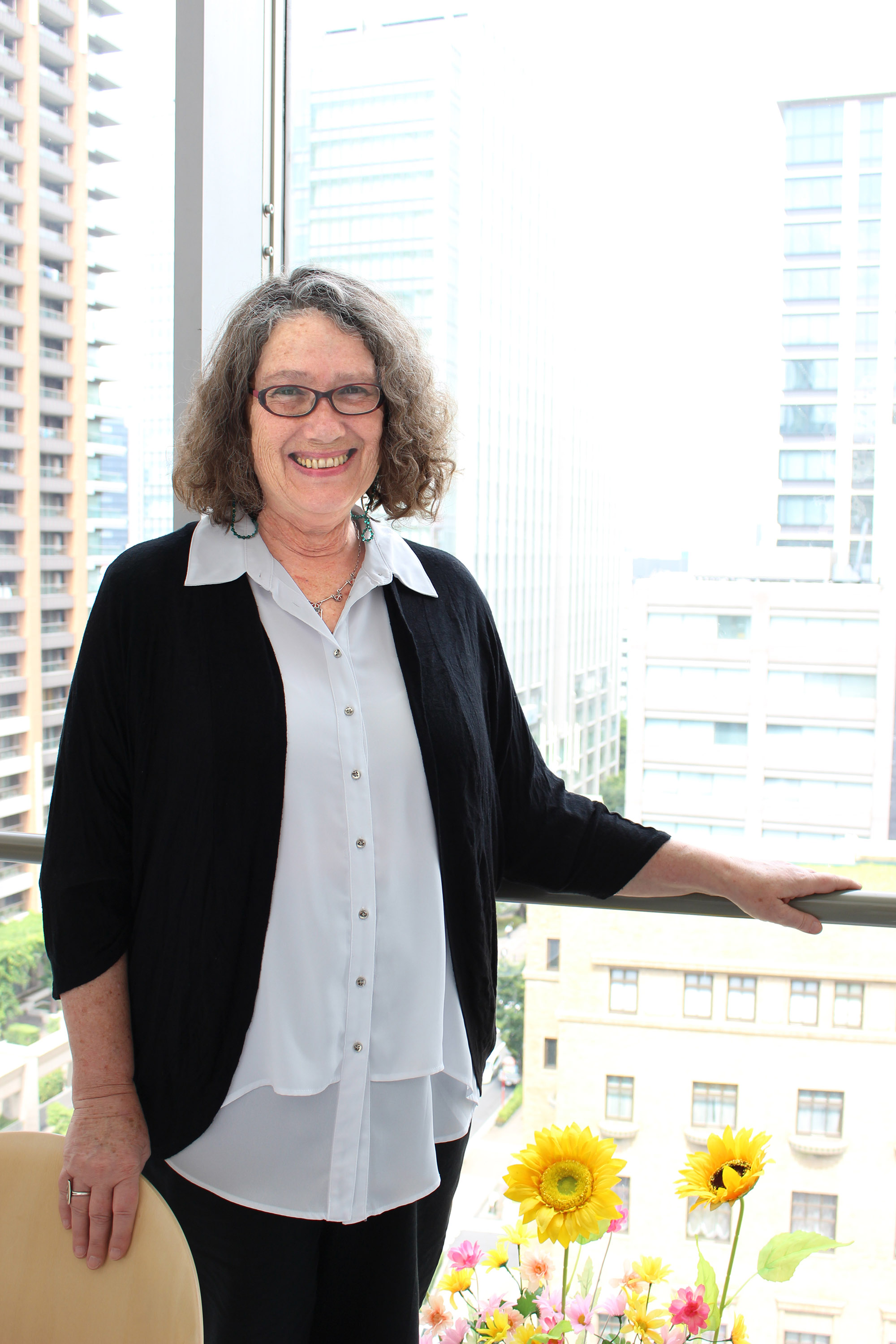 Lillian Swain�i�p��`���[�^�[�j 